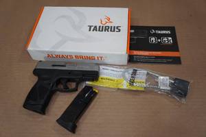 lot 2H image: Taurus G3C 9mm Semi-Auto Pistol - 2 Magazines