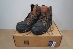 lot 35 image: Korkers Buckskin Mens Wading Boots -Size 9