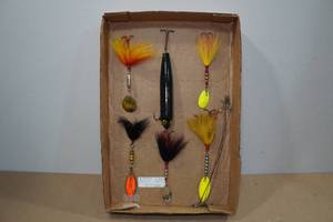 lot 95 image: 6 Large Musky Lures