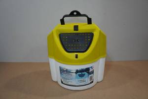 lot 101 image: Flambeau XL Bait Bucket 8QT