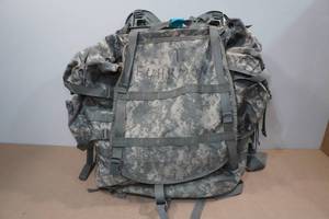lot 122 image: Oversized Light Weight Military Load-Carrying Equipment Backpack