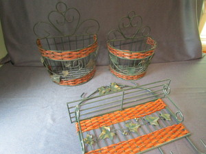 lot 34 image: Shelf & Baskets