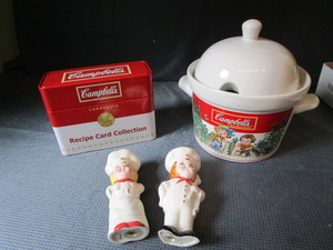 lot 55 image: Campbells Soup, Shakers, Recipe Box