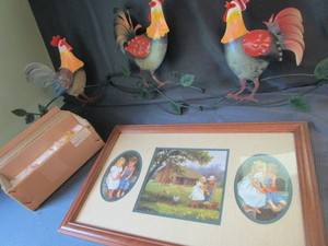 lot 109 image: Folding Chicken Dcor, Cousins Print