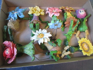 lot 113 image: Flower Sitters