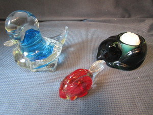 lot 124 image: Duck, Cat Votive, Fish