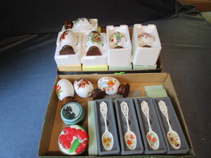 lot 137 image: Avon Spoons & Eggs