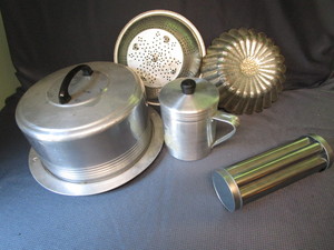 lot 143 image: Vintage Cake Taker, Coffee, Sieve, Mold