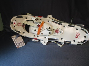 lot 158 image: Snowshoes 8X25 With Poles