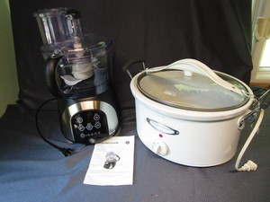 lot 161 image: GE Food Processor, HB Slow Cooker