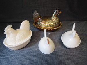 lot 163 image: Nesting Hens