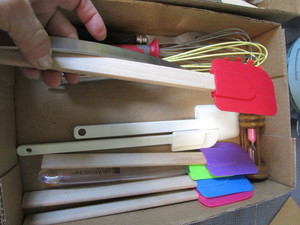 lot 183 image: Kitchen Utensils