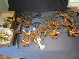 lot 186 image: Peacocks, Leaves, Geese, HI