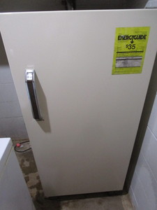 lot 11 image: Upright Freezer, 10cuft