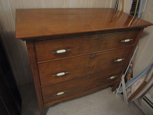 lot 8 image: MCM Dresser