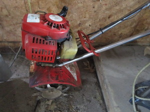 lot 219 image: Mantis Mini Tiller