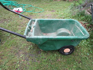 lot 224 image: Scotts Garden Wagon, Poly Bin