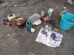 lot 239 image: Bird Houses, Planters, Stakes