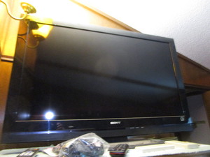 lot 306 image: Television, Sony