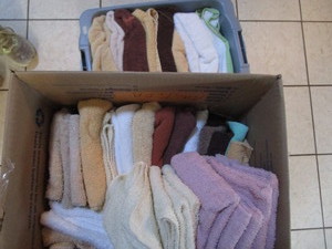 lot 350 image: Towels - Bath & Hand, Tote Full & Box Ful