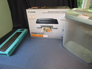 lot 352 image: Canon Printer, Keyboard, Shredder