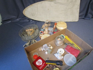 lot 354 image: Sewing Notion - Many Vintage