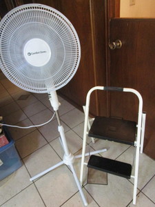 lot 381 image: Floor Fan & Step Stool