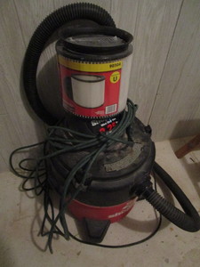 lot 398 image: Shop Vacuum
