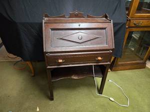 lot 6 image: Antique Oak Drop-Front Secretary Desk with Art Deco Bakelite Drawer Pulls - Early 20th Century