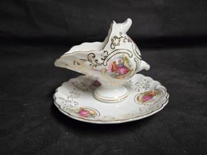 lot 84 image: Occupied Japan Hand Painted Porcelain Gravy Boat with Saucer