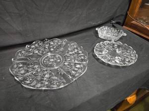 lot 104 image: Etched Glass Serving Set - 3 Pieces