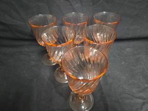 lot 139 image: Set of 6 Vintage Amber Swirl Stemmed Glasses
