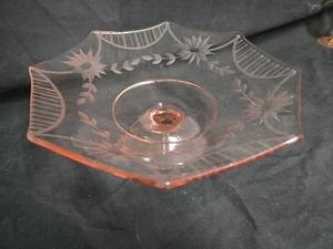lot 140 image: Pink Depression Glass Etched Serving Plate