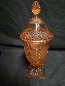 lot 142 image: Vintage Depression Glass Lidded Candy Dish