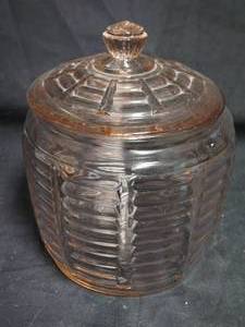 lot 146 image: Depression Glass Biscuit Jar with Lid