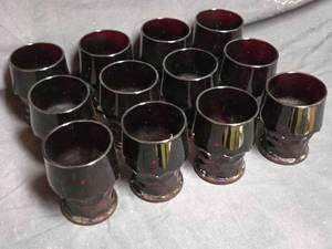 lot 157 image: Set of 14 Vintage Ruby Red Glass Tumblers