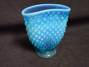 lot 189 image: Blue Fenton Opalescent Hobnail Fan Vase