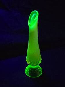lot 219 image: Fenton Vaseline Uranium Glass Hobnail Vase
