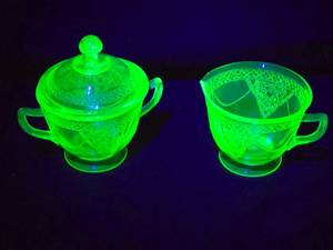 lot 233 image: Vintage Uranium Glass Creamer and Sugar Bowl Set