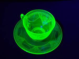 lot 254 image: Green Depression Uranium Glass Teacup and Saucer S