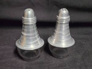 lot 278 image: Aluminum Salt and Pepper Shakers with Ribbed Design