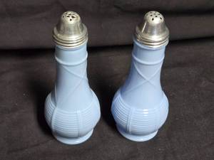 lot 302 image: Vintage Blue Milk Glass Salt and Pepper Shakers with Metal Lids