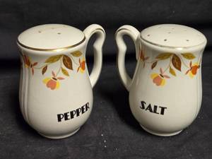 lot 317 image: Vintage Floral Ceramic Salt and Pepper Shakers with Handles - Hand-Painted