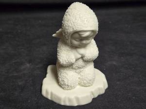 lot 335 image: Now I Lay Me Down To Sleep Snow Baby Figurine by Department 56