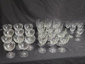 lot 354 image: Elegant Collection of Vintage Crystal Stemware