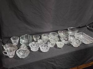 lot 355 image: Vintage Crystal Glassware Collection - Assorted Bowls, Cups, and Dishes