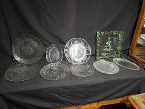 lot 357 image: Vintage Glass Serving Plate Collection