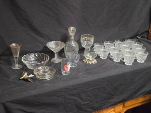lot 361 image: Eclectic Collection of Vintage Glassware and Bar Accessories
