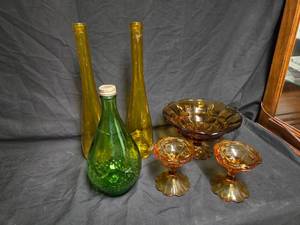 lot 362 image: Vintage Glassware Collection Amber, Green, and Yellow Decorative Pieces