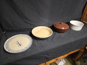 lot 378 image: Vintage Stoneware Kitchenware Lot